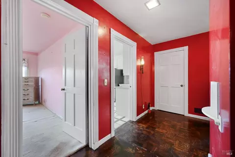 Entry Way - 102 Cloud View Rd, Sausalito, CA 94965 photo 2 of 2
