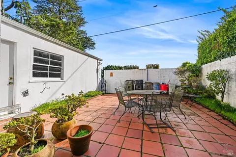 Exterior - 102 Cloud View Rd, Sausalito, CA 94965 photo 9 of 21