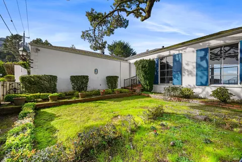 Exterior - 102 Cloud View Rd, Sausalito, CA 94965 photo 4 of 21