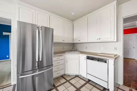 Kitchen - 102 Cloud View Rd, Sausalito, CA 94965 photo 3 of 3