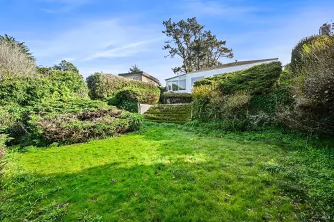 Exterior - 102 Cloud View Rd, Sausalito, CA 94965 photo 16 of 21