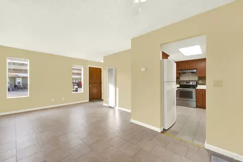 Living - 175 Del Sur Ct, Fairfield, CA 94533 photo 7 of 8