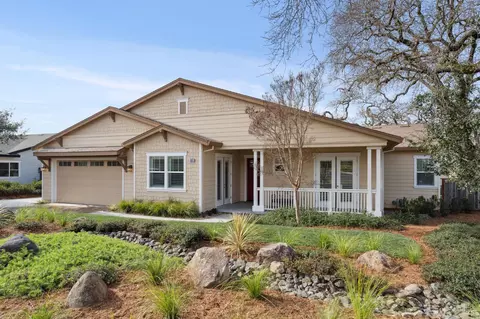5677 Eastlake Dr, Santa Rosa, CA 95409