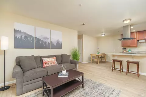 8201 Camino Colegio St #123, Rohnert Park, CA 94928