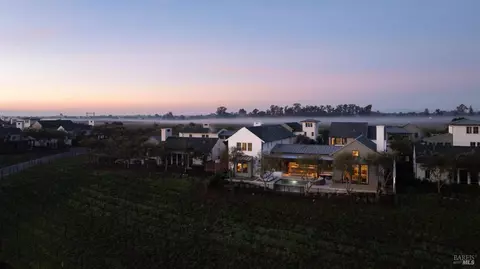 306 Vine Row Ct, Napa, CA 94559