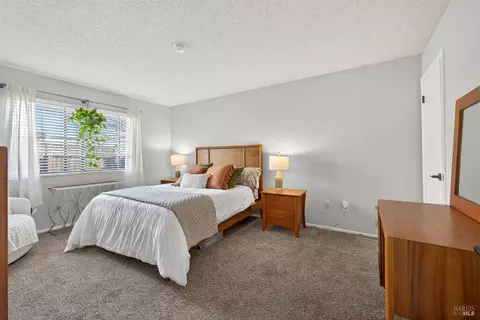 Bedroom - 207 Othello Ct, Windsor, CA 95492 photo 1 of 4
