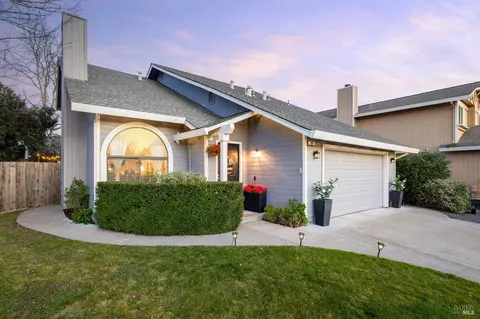 207 Othello Ct, Windsor, CA 95492