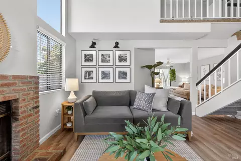 207 Othello Ct, Windsor, CA 95492