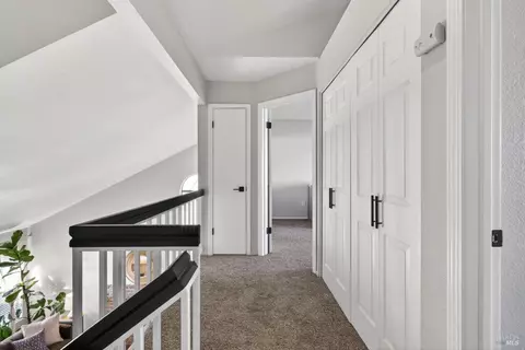 Entry Way - 207 Othello Ct, Windsor, CA 95492 photo 5 of 5