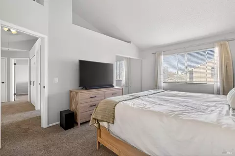 Bedroom - 207 Othello Ct, Windsor, CA 95492 photo 4 of 4