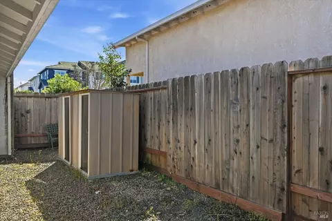 Exterior - 1256 Pear Tree Ln, Napa, CA 94558 photo 5 of 5