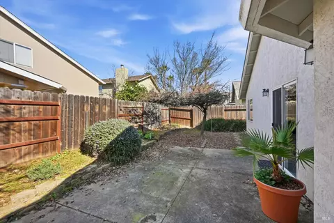 Exterior - 1256 Pear Tree Ln, Napa, CA 94558 photo 3 of 5
