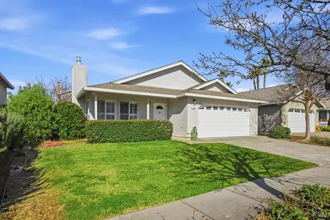 Exterior - 1256 Pear Tree Ln, Napa, CA 94558 photo 2 of 5