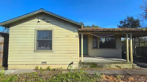 1420 Fulton Rd, Santa Rosa, CA 95403