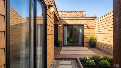 Exterior - 164 Kathy Ellen Dr, Vallejo, CA 94591 photo 2 of 5