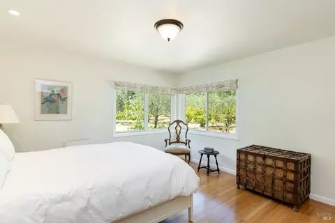 Bedroom - 601 Rossi Rd, Saint Helena, CA 94574 photo 4 of 8