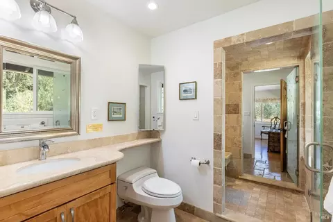 Bath - 601 Rossi Rd, Saint Helena, CA 94574 photo 1 of 4