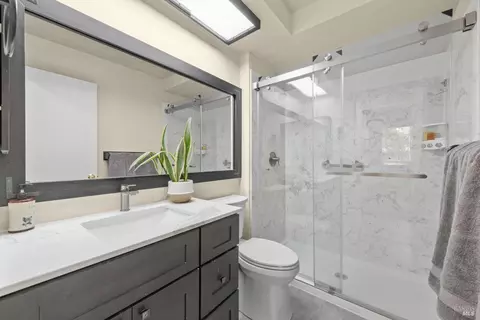 Bath - 3327 Colonial Ct, Fairfield, CA 94534 photo 1 of 4