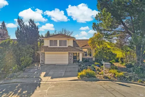 Exterior - 3327 Colonial Ct, Fairfield, CA 94534 photo 6 of 15