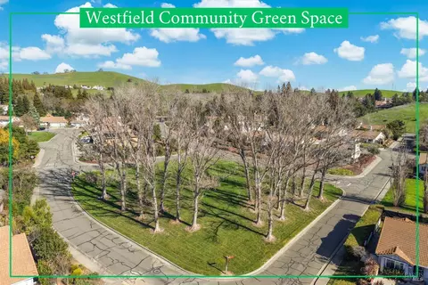 View/Area - 3327 Colonial Ct, Fairfield, CA 94534 photo 7 of 16