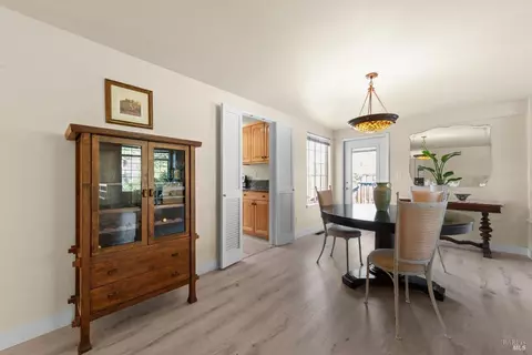 Dining - 3327 Colonial Ct, Fairfield, CA 94534 photo 2 of 3