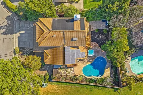 View/Area - 3327 Colonial Ct, Fairfield, CA 94534 photo 2 of 16