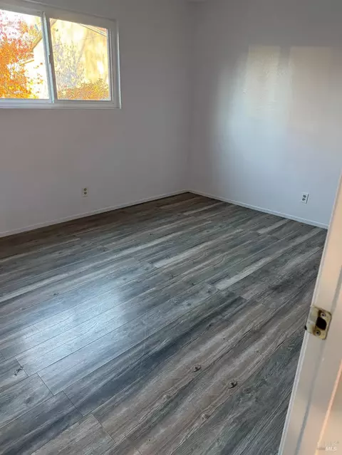 Bedroom - 350-352 Creekside Dr, Willits, CA 95490 photo 2 of 3