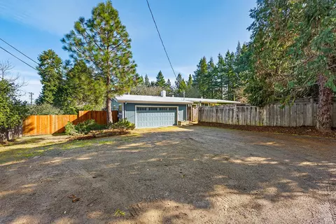 1417 Deer Ln, Sebastopol, CA 95472