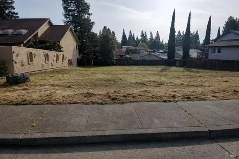 445 Lakehurst Ct, Fairfield, CA 94533 photo 4