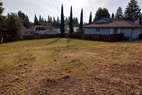 445 Lakehurst Ct, Fairfield, CA 94533 photo 5