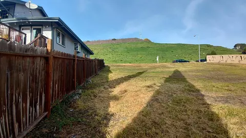 445 Lakehurst Ct, Fairfield, CA 94533 photo 19