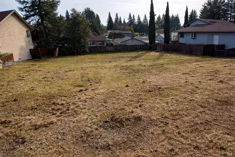 445 Lakehurst Ct, Fairfield, CA 94533 photo 9