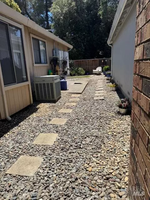 Exterior - 530 Eldridge Ave, Vacaville, CA 95688 photo 3 of 7