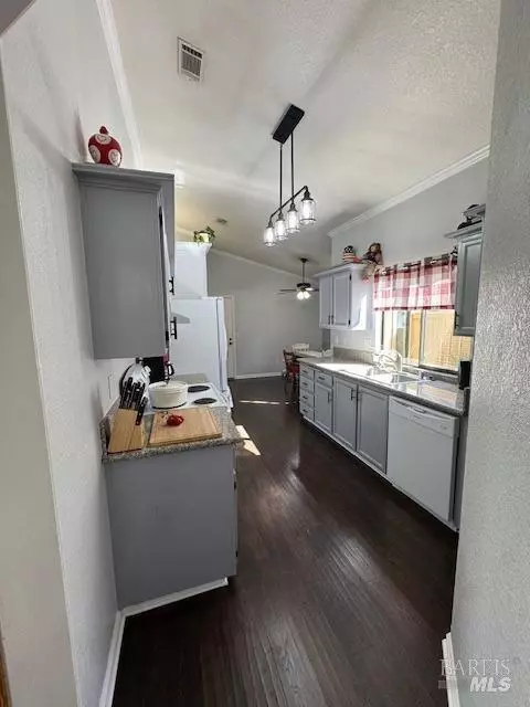 Kitchen - 530 Eldridge Ave, Vacaville, CA 95688 photo 1 of 1