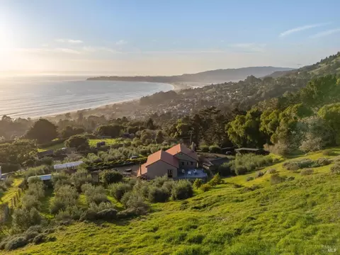 6986 Panoramic Hwy, Stinson Beach, CA 94970