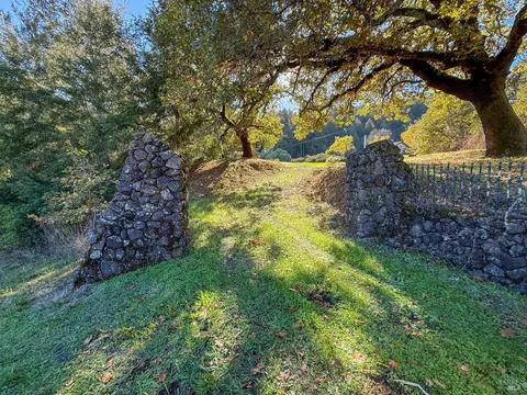 2300 Brack Rd, Healdsburg, CA 95448 photo 2