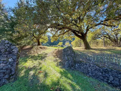 2300 Brack Rd, Healdsburg, CA 95448