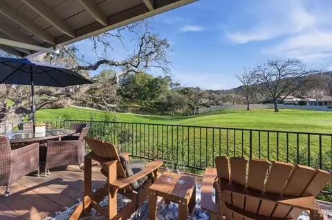 868 Oak Leaf Way, Napa, CA 94558