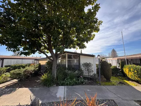 97 Glenoak Ct, Santa Rosa, CA 95409