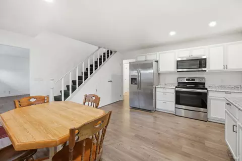 Kitchen - 203 Cockrobin Ave, Windsor, CA 95492 photo 1 of 3