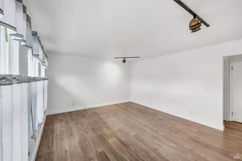 Living - 203 Cockrobin Ave, Windsor, CA 95492 photo 1 of 3