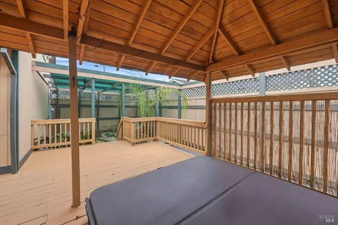 Exterior - 203 Cockrobin Ave, Windsor, CA 95492 photo 9 of 20