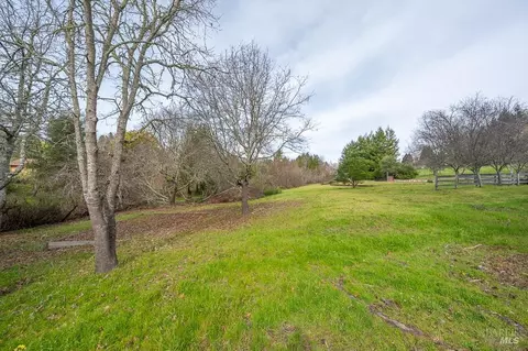 790 Ferguson Rd, Sebastopol, CA 95472