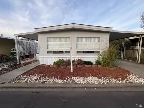 145 Stratford Way, Santa Rosa, CA 95401