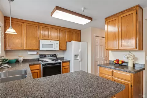 Kitchen - 790 William Ct, Napa, CA 94558 photo 1 of 2