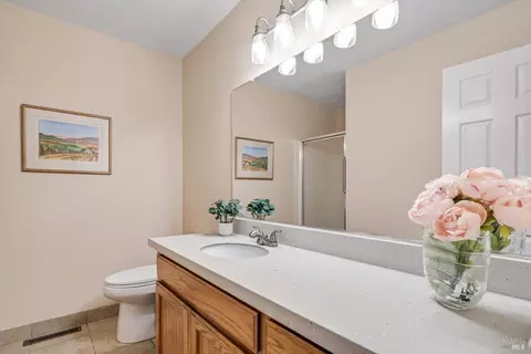 Bath - 790 William Ct, Napa, CA 94558 photo 1 of 2