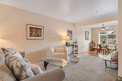 Living - 790 William Ct, Napa, CA 94558 photo 1 of 2