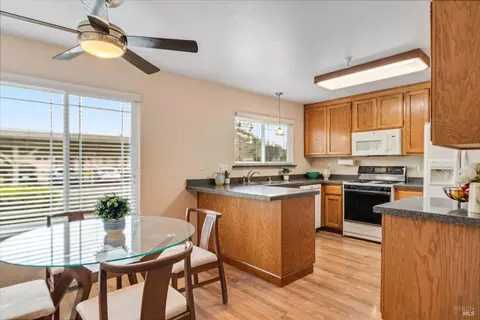 Dining - 790 William Ct, Napa, CA 94558 photo 1 of 1