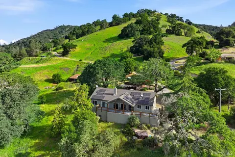 31000 Pine Mountain Rd, Cloverdale, CA 95425
