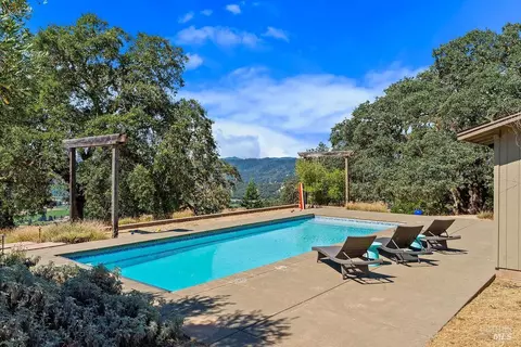 Exterior - 31000 Pine Mountain Rd, Cloverdale, CA 95425 photo 6 of 25